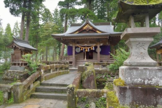 鼓動型_合成繊維しめ縄_取り付け_境内_折橋商店_高級高耐久ポリエチレン製_超寿命