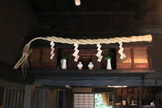 しめ縄　ごぼう　神棚　紙垂　藁