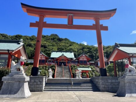 鳥居　神社　参拝　風景