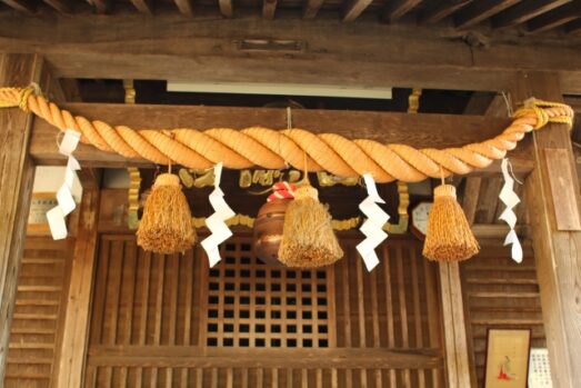しめ縄 神社 紙垂 交換