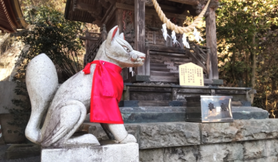 勧請型神社　しめ縄　紙垂　狐