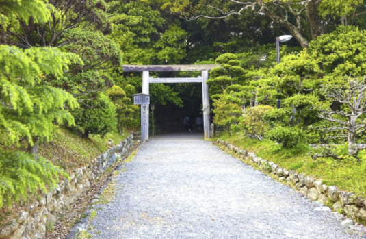 神仏習合　鳥居　神社　神宮