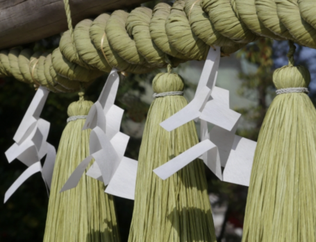 しめ縄_太いしめ縄_紙垂意味_紙垂由来_神社