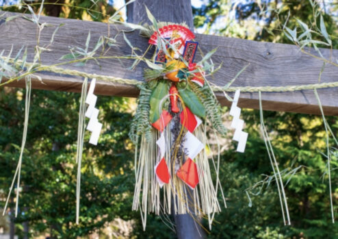 しめ飾り_しめ縄_紙垂_神社_鳥居_