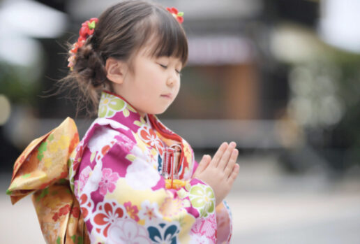 子供_お参り_神社_着物_七五三