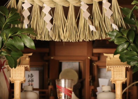 しめ縄_紙垂_神棚_藁_