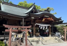 神社_しめ縄_藁_神社風景