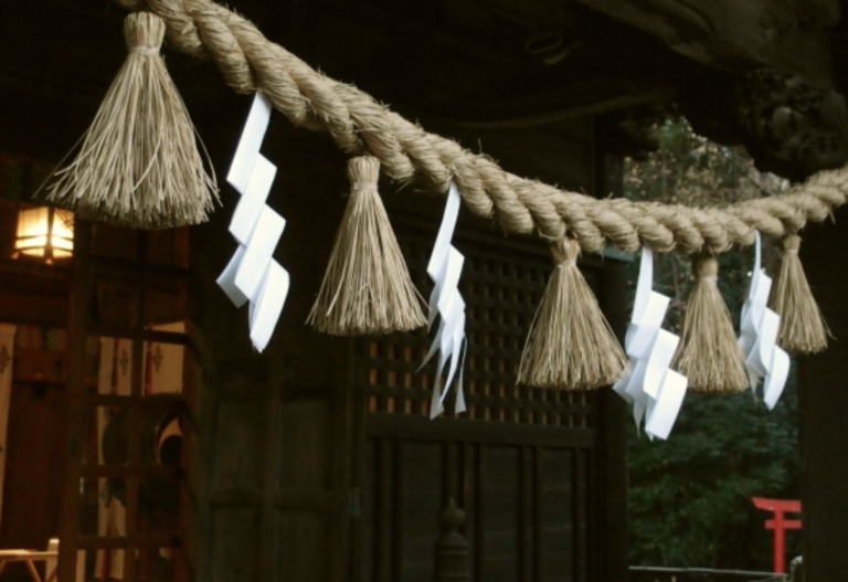 しめ縄_藁_神社_紙垂
