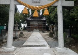 石川県_宝達志水町_細滝神社 鳥居_しめ縄取付